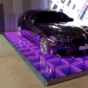 Аренда подиума для автомобиля